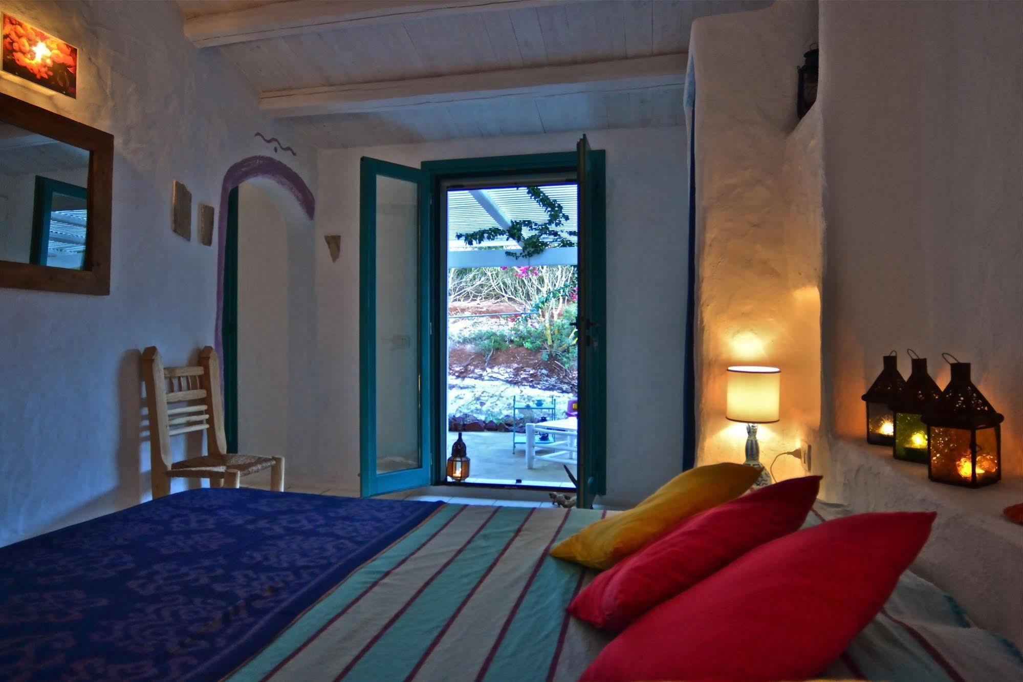 Poecylia Bed & Breakfast Carloforte  Exterior photo