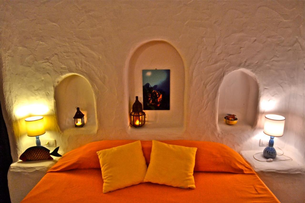 Poecylia Bed & Breakfast Carloforte  Exterior photo